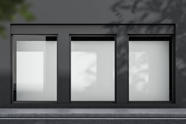 exterior gris del edificio con carteles simulados - window display fotografías e imágenes de stock
