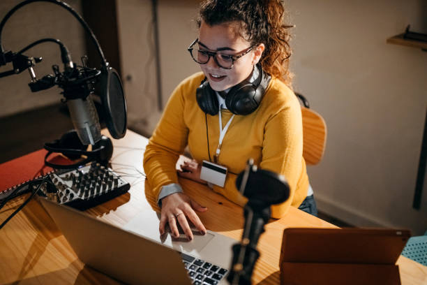 istock Introduce yourself to our listeners 1158303455
