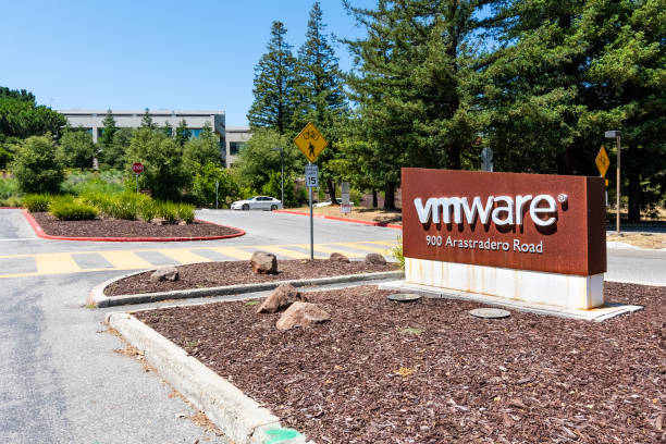 el campus de vmware en silicon valley - intellectual property brand name branding symbol fotografías e imágenes de stock