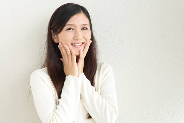 istock Woman relaxing at the wall 1158309590