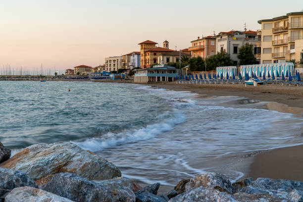 Praia de San Vincenzo-Toscânia, Italy - foto de acervo
