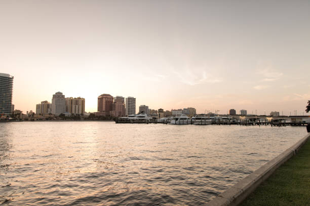istock Downtown West Palm Beach Skyline 1158425055