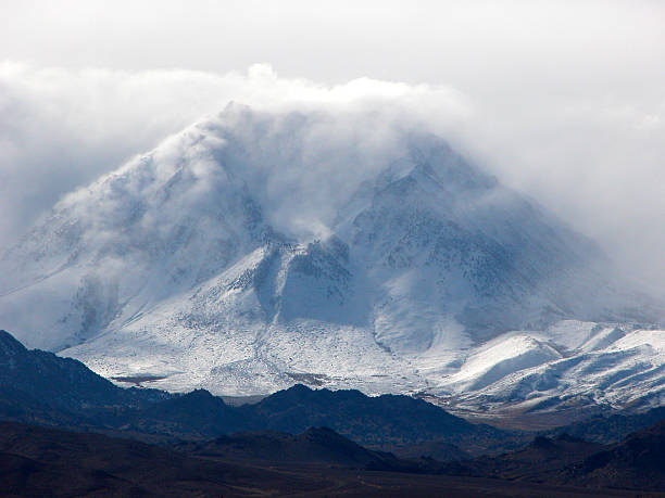 istock Basin Mountain, Sierra Nevada Mtns 115843680