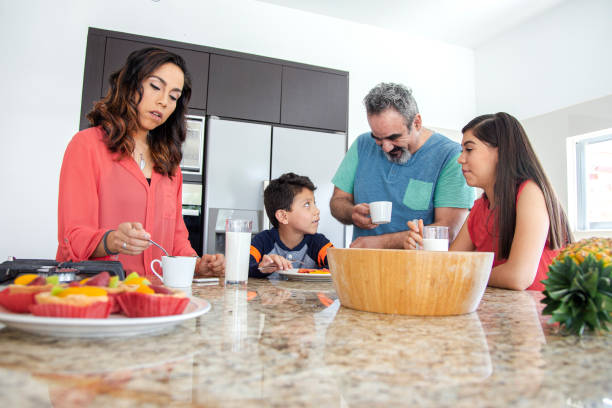 istock Family in kitchen 1158471531