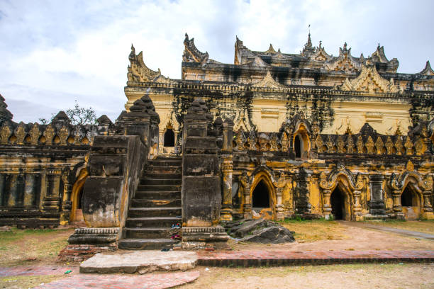 istock Maha Aungmye Bonzan Monastery 1158471712