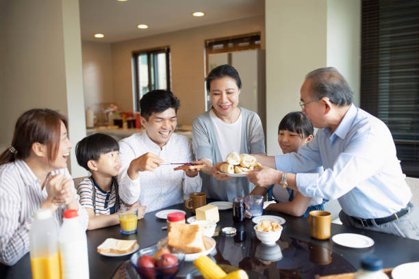 istock Taiwanese family having a breakfast 1158507683