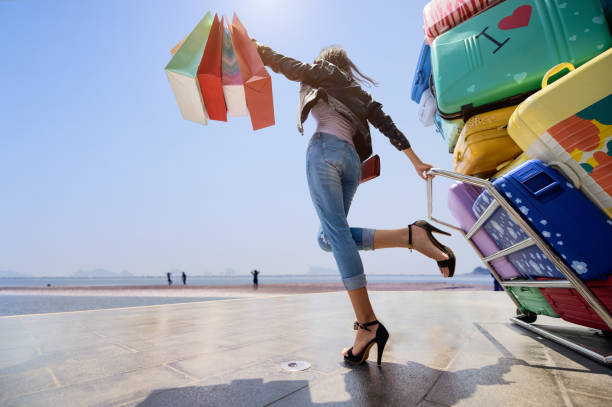 Shopping through the beach