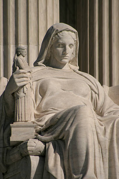 istock Supreme Court Statue 115862659
