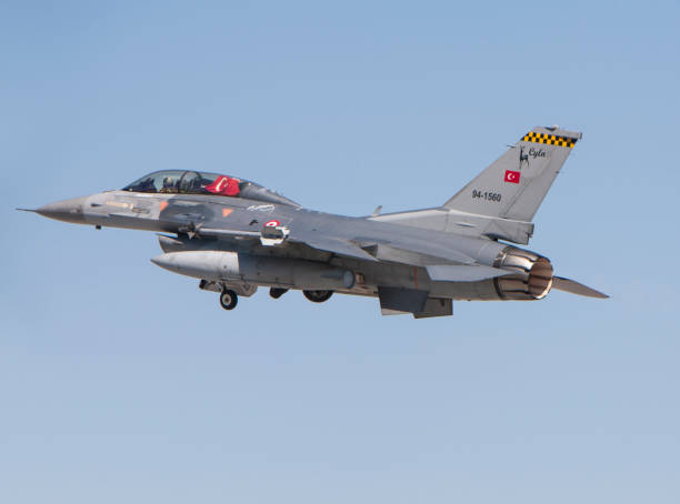 turkish air force f-16 fighting falcon fighter jet - fighter plane aerospace industry air air vehicle imagens e fotografias de stock