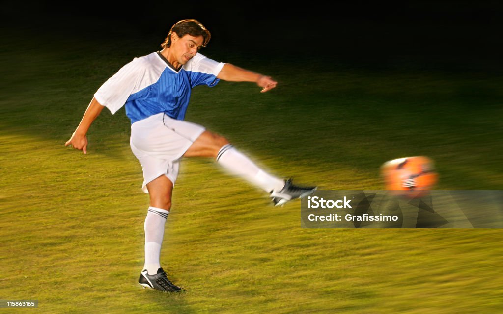 Лучший футбол игрок с мячом - Стоковые фото Белый роялти-фри