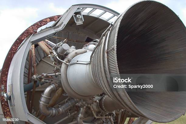 Foto de Motor De Foguete 1 e mais fotos de stock de Foguete espacial - Foguete espacial, Titã - Lua, Míssil