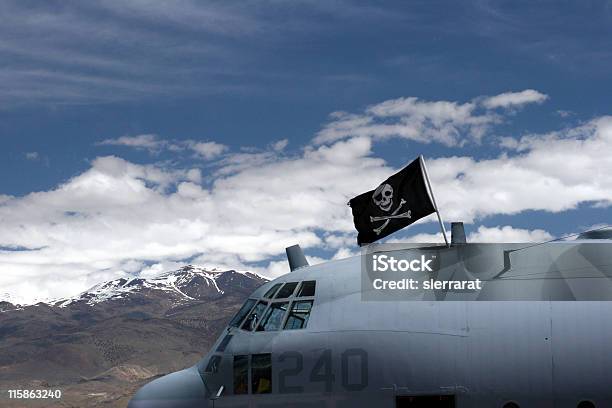 Cuerpo De Infantería De Marina C130 Foto de stock y más banco de imágenes de Aire libre - Aire libre, Avión, Avión de caza