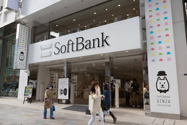 softbank flagship store in japan - chuo ward stock-fotos und bilder