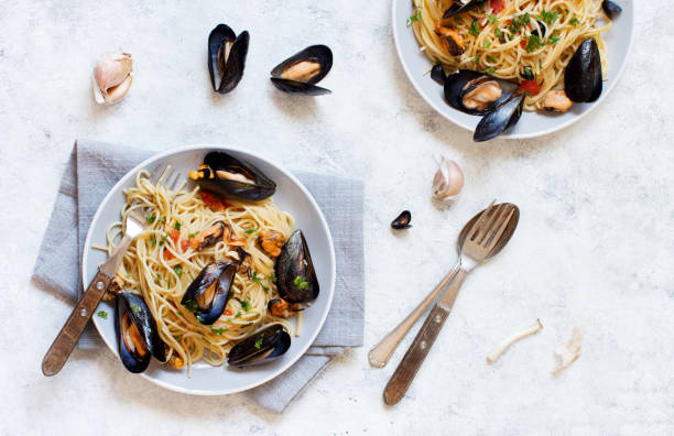 istock Spaghetti with mussels and tomatoes 1158639402