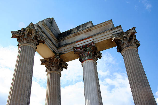 roman harbor temple-cztery kolumny - domini zdjęcia i obrazy z banku zdjęć