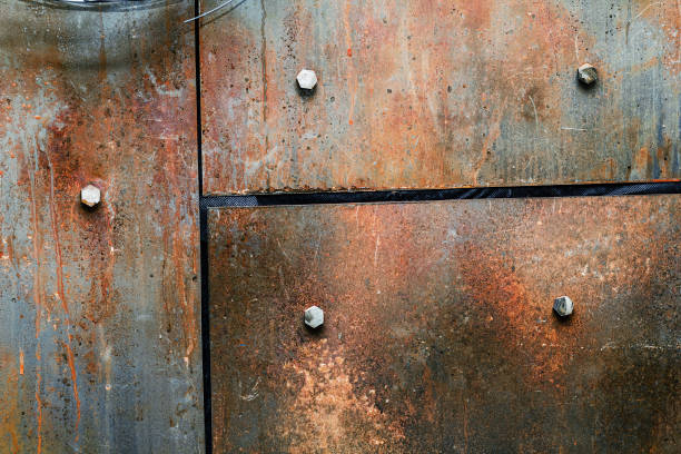 fondo de metal de óxido con cierre de remaches - rust textured rusty industrial ship fotografías e imágenes de stock