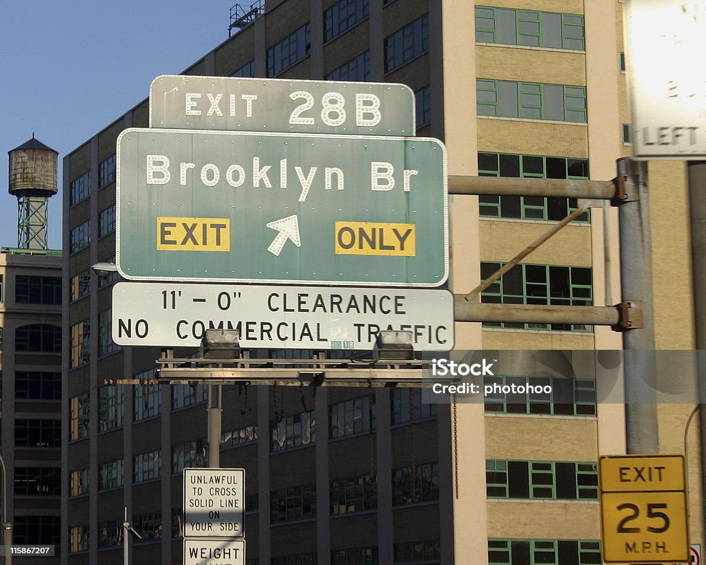 A Exit 28B-Brooklyn Br - Foto de stock de Autoestrada royalty-free