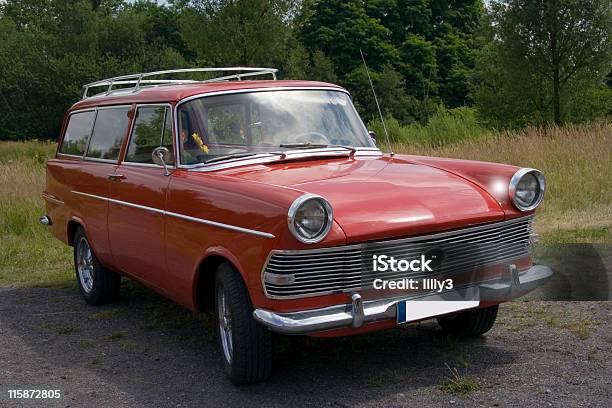 Photo libre de droit de Vintage Opel Rekord banque d'images et plus d'images libres de droit de Voiture - Voiture, 1960-1969, Culture allemande