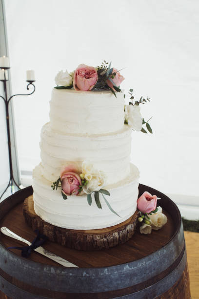 istock Country Style Wedding Cake on Barrel 1158734094