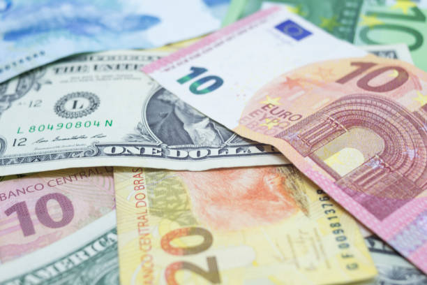istock Euro, Dollar and Brazilian Real notes grouped 1158734345