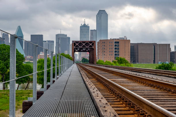 istock Dallas looking from railroad track 1158737663