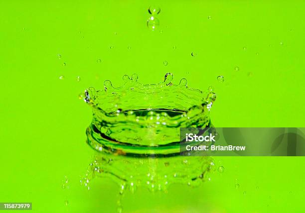 Зеленый Splash — стоковые фотографии и другие картинки Брызги - Брызги, Влажный, Вода