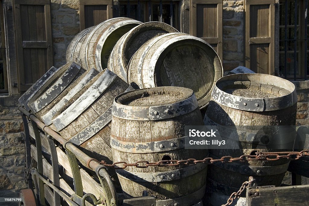 Bombines antiguos de cerveza - Foto de stock de Heno libre de derechos