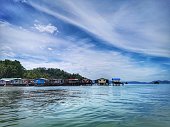 borneo-meer-zigeuner-wasser-dorf-oder-haus-auf-stelzen-in-sabah-borneo-das-land-unter-dem-wind.jpg?b=1&s=170x170&k=20&c=ABSHWros3oLYV5zZcg8TNs2PYGHW9-yv58wpE4ivf48=