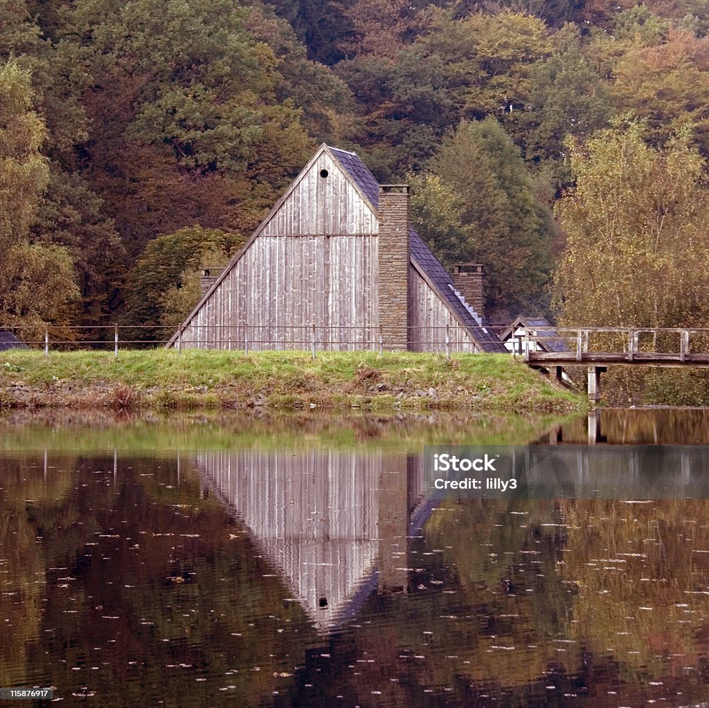 Reflexo do triângulo cot em um lago - Royalty-free Antiguidade Foto de stock