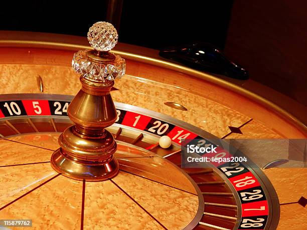 Casino - Fotografias de stock e mais imagens de Bola - Bola, Brincar, Descontrair