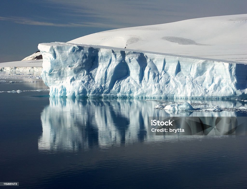 氷山の反射、南極半島 - 南極のロイヤリティフリーストックフォト
