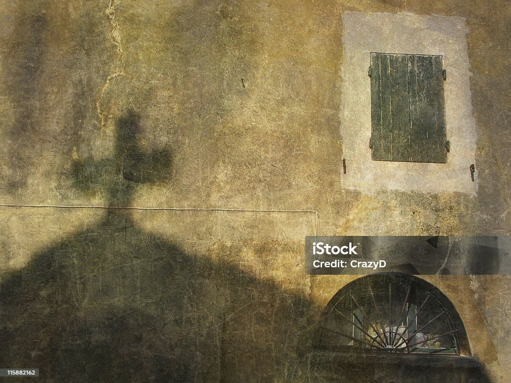 Ombra sul muro - Foto stock royalty-free di A forma di croce