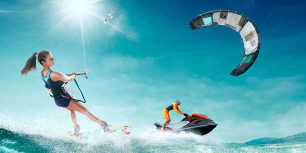 kitesurfing z skuterem wodnym i tropikalnym oceanem. - motorboating jet boat jet boating summer zdjęcia i obrazy z banku zdjęć