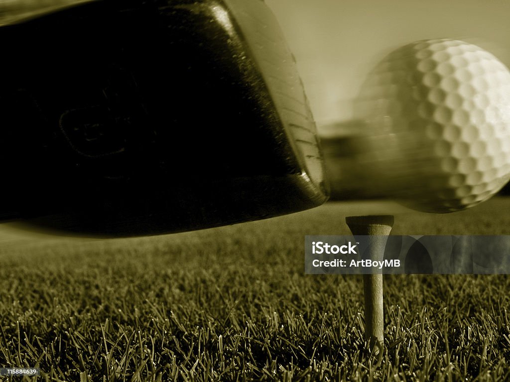 Columpio de Golf ball in motion sepia - Foto de stock de Golf libre de derechos