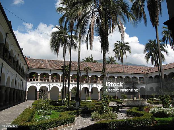 Hof Iglesia De San Francisco Quito Ecuador Stockfoto und mehr Bilder von Quito - Quito, Atrium - Grundstück, Basilica of San Francisco - Quito