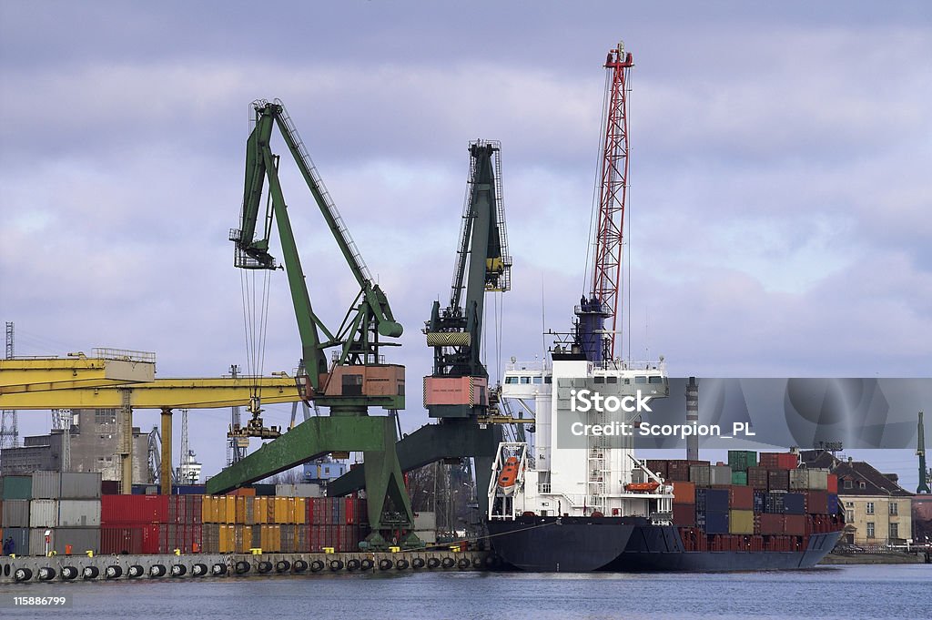 Al recargarla - Foto de stock de Blanco - Color libre de derechos