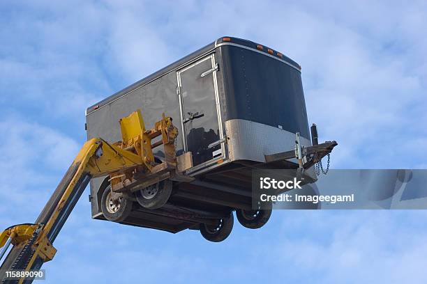 Local De Construção De Segurança - Fotografias de stock e mais imagens de Atrelado de Carro - Atrelado de Carro, Roubar - Crime, Ferramenta de Trabalho