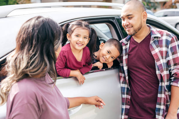 istock Choosing family car 1158891525