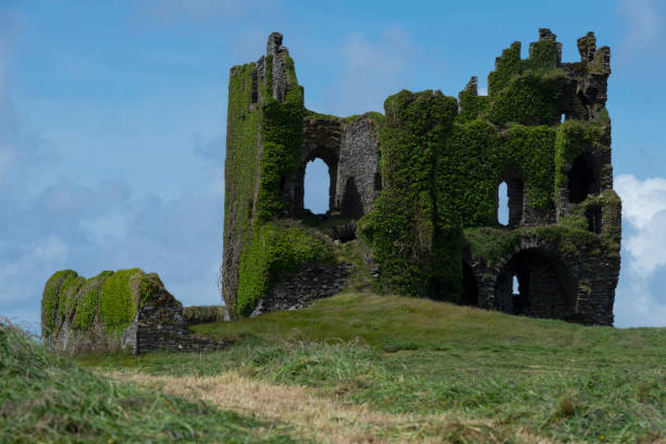 istock Ballycarbery Castle Southern Ireland 1158892594