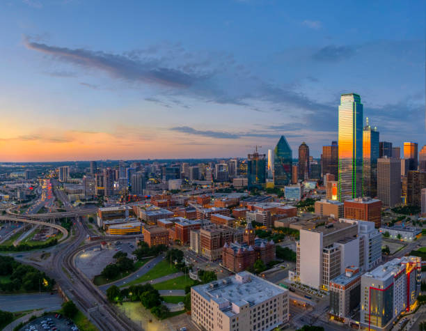 istock Dallas Texas evening skyline 1158900402