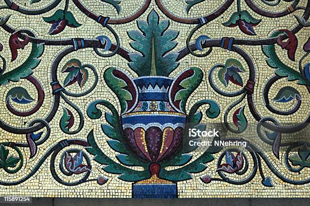 Urn Piastrelle A Mosaico Dettaglio - Fotografie stock e altre immagini di Stile classico romano - Stile classico romano, Arte, Mosaico