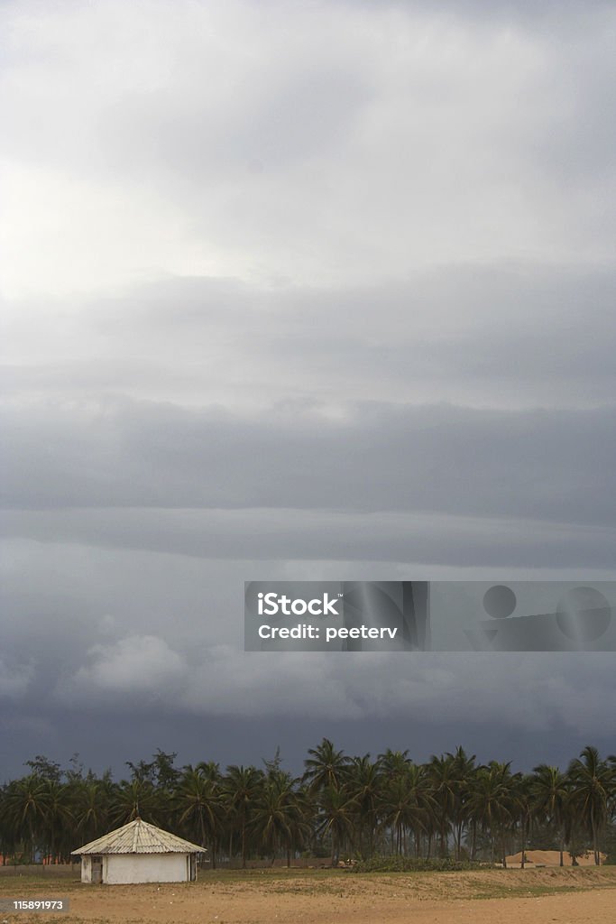 Antes de la tormenta tropical - Foto de stock de Afrodescendiente libre de derechos