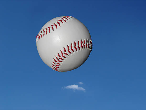 de baseball dans l'air - bunt photos et images de collection