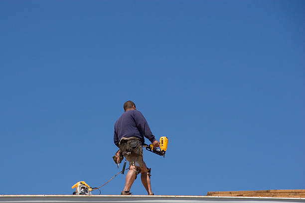 istock Roof repair 115892966