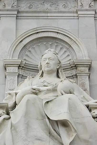 Photo of Queen Victoria Statue