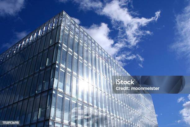 Foto de Futuro De Transmissão e mais fotos de stock de Edifício Comercial - Edifício Comercial, Glasgow - Escócia, Cidade