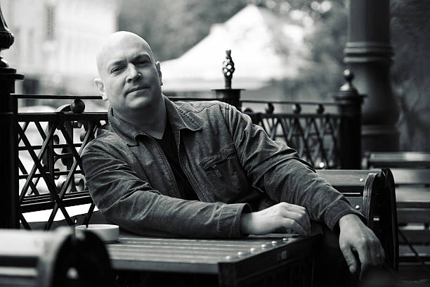 istock street cafe portrait 115895391