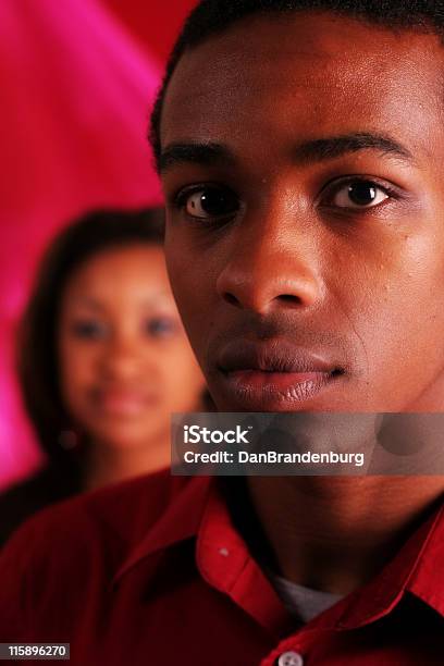 Foto de Casal e mais fotos de stock de Adolescente - Adolescente, Adulto, Amor