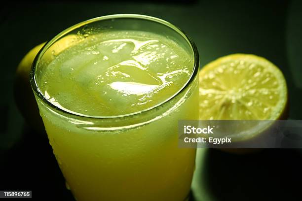 레몬 주스 1에 대한 스톡 사진 및 기타 이미지 - 1, 3 명, 3가지 개체