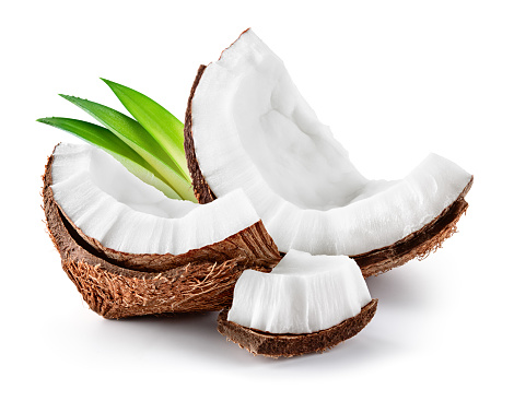 Rebanada de coco. Piezas de coco aisladas en blanco. Coco con hojas. photo